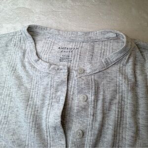 American Eagle Gray Ribbed Long Sleeve Henley Top Fitted Stretch Small
